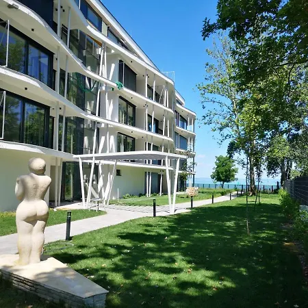 Apartment Silver Beach Holiday Apartman Ezustpart Siofok