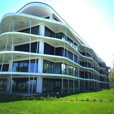 Silver Beach Holiday Apartman Ezustpart *